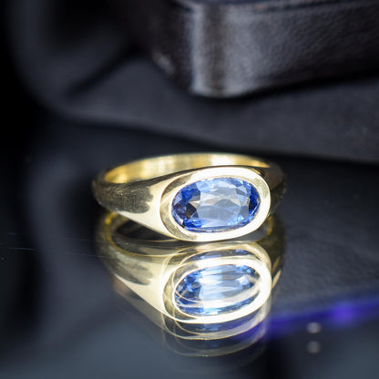 1.60ct Natural NO Heat Ceylon Blue Sapphire 18ct Gold Signet Ring Certified