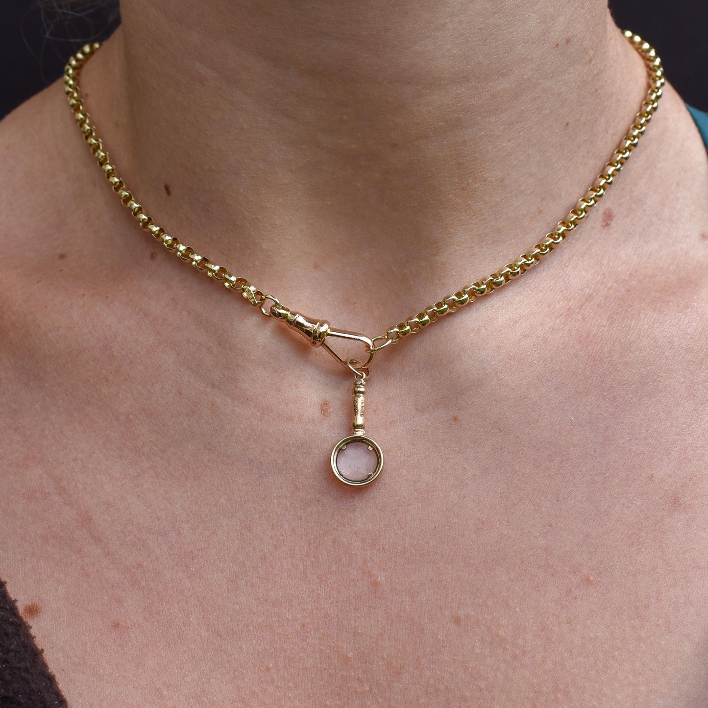 Vintage Miniature Magnifying Glass 9ct Gold Charm Pendant