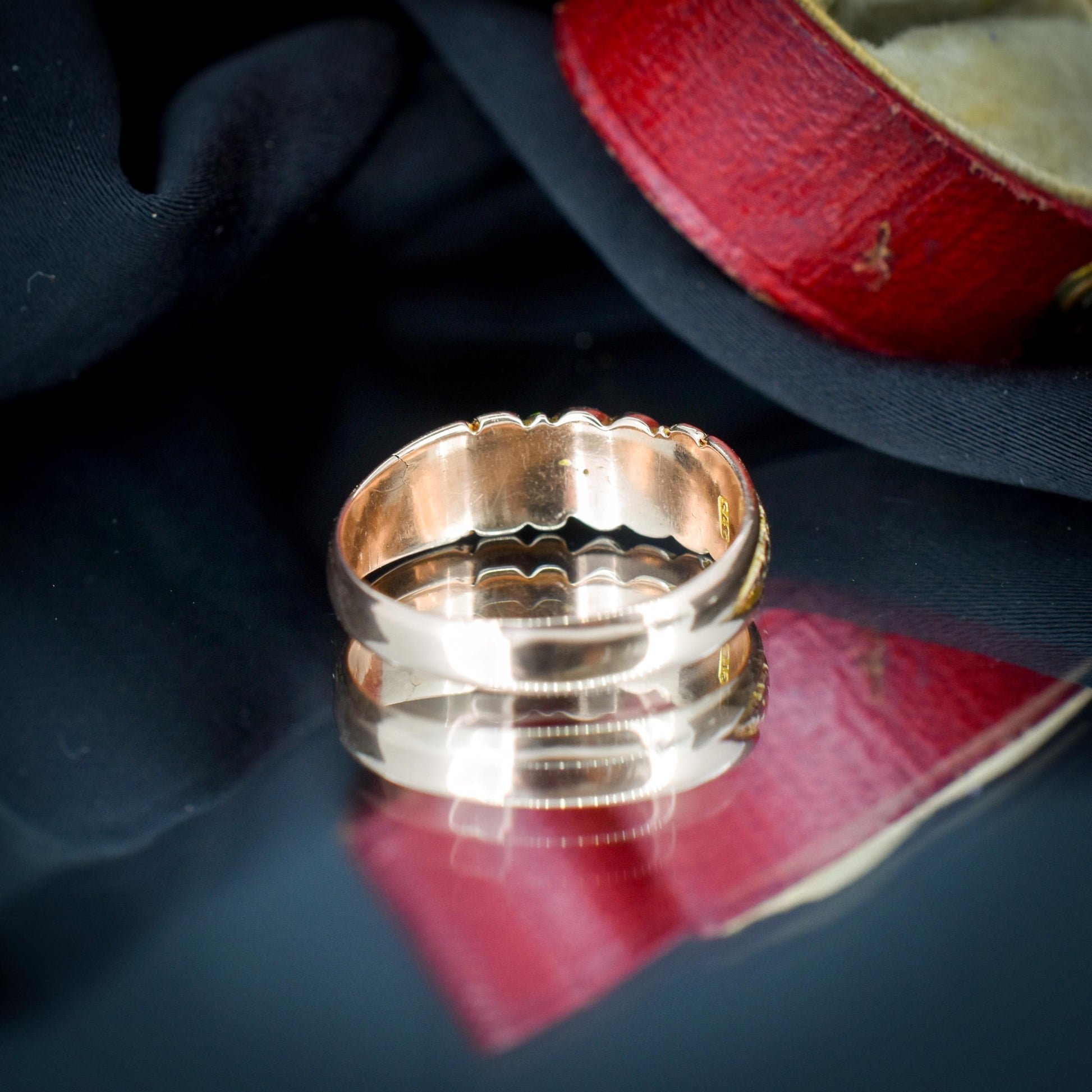 Antique Victorian 9ct Gold Fancy Love Heart Band Ring | Chester 1899