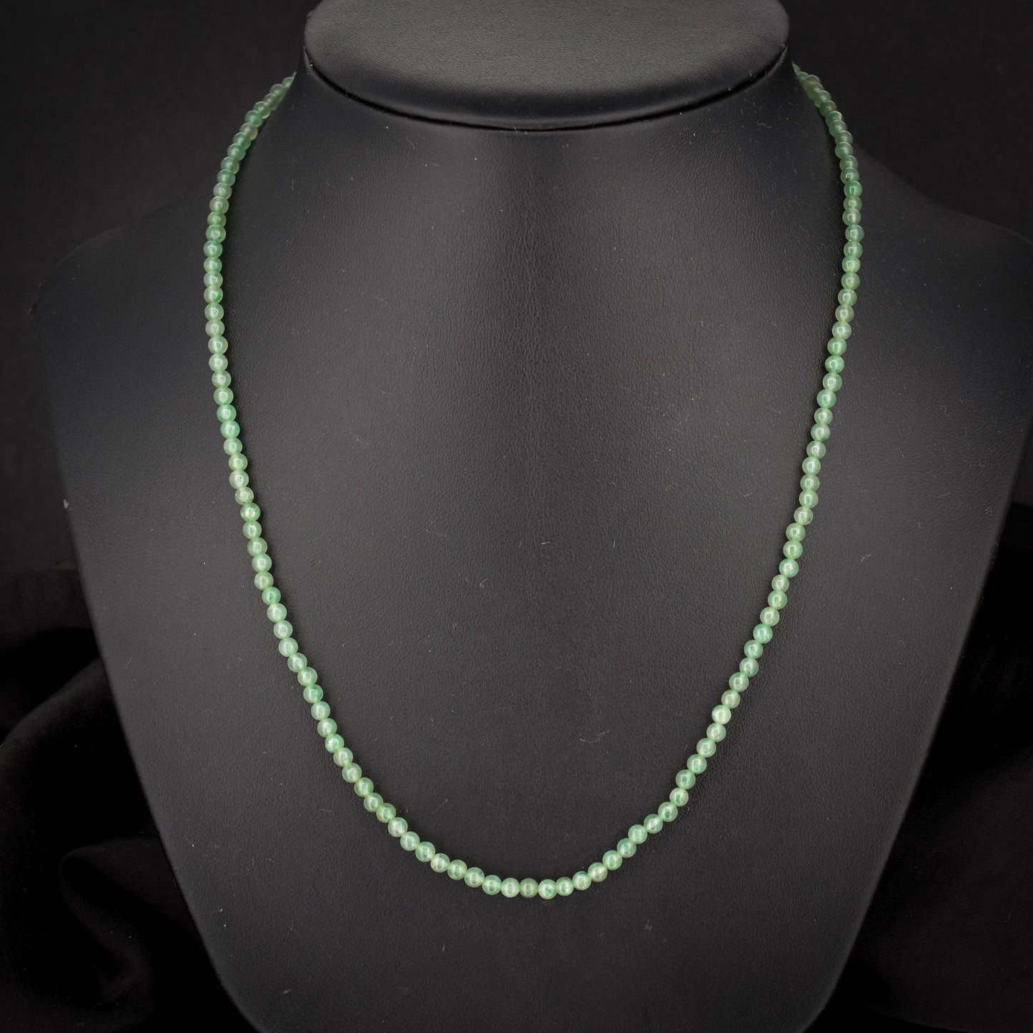 Art Deco Jade Round Beaded Necklace | 23.5"