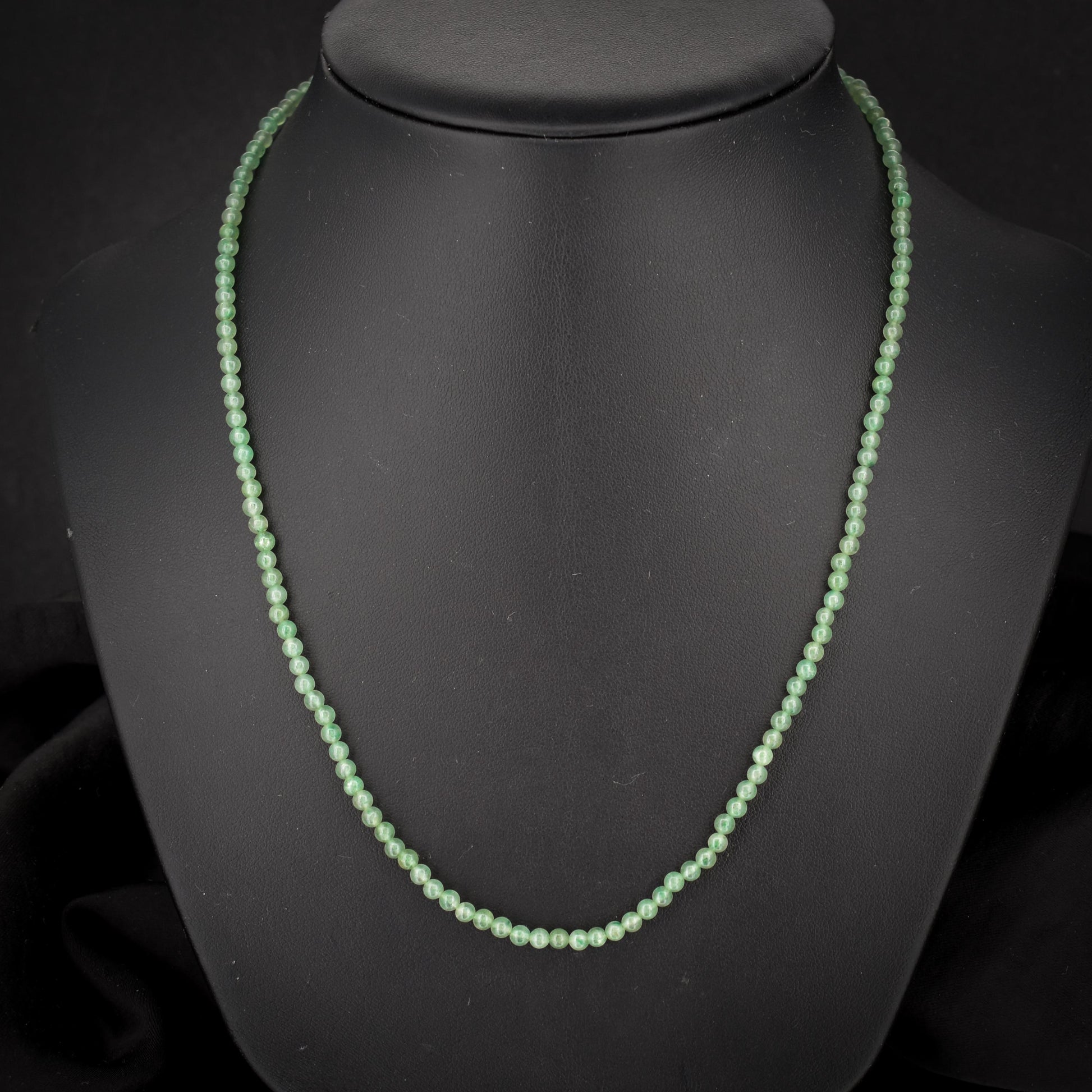 Art Deco Jade Round Beaded Necklace | 23.5"