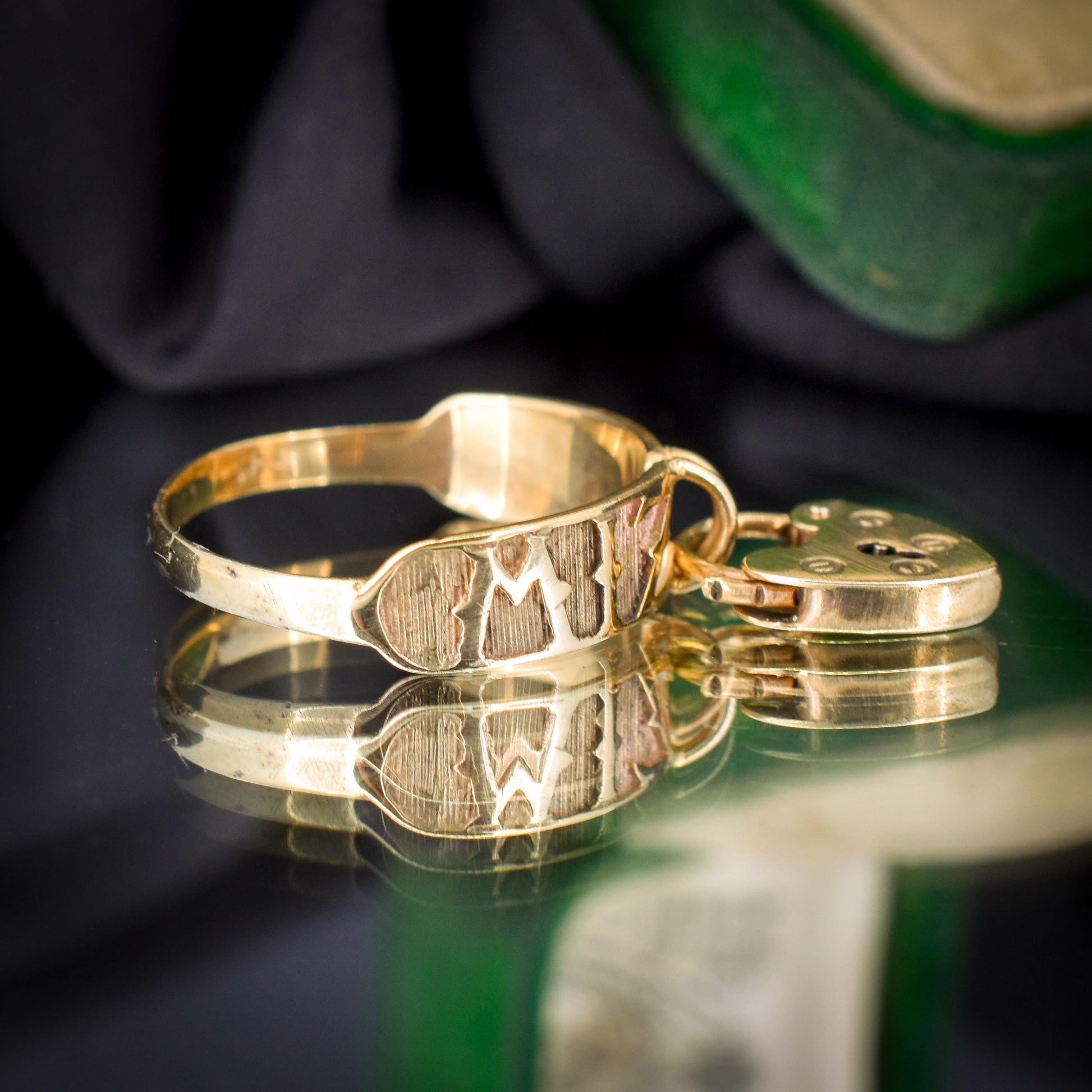 Vintage Heart Padlock Drop 'MIZPAH' 9ct Yellow Gold Band Ring