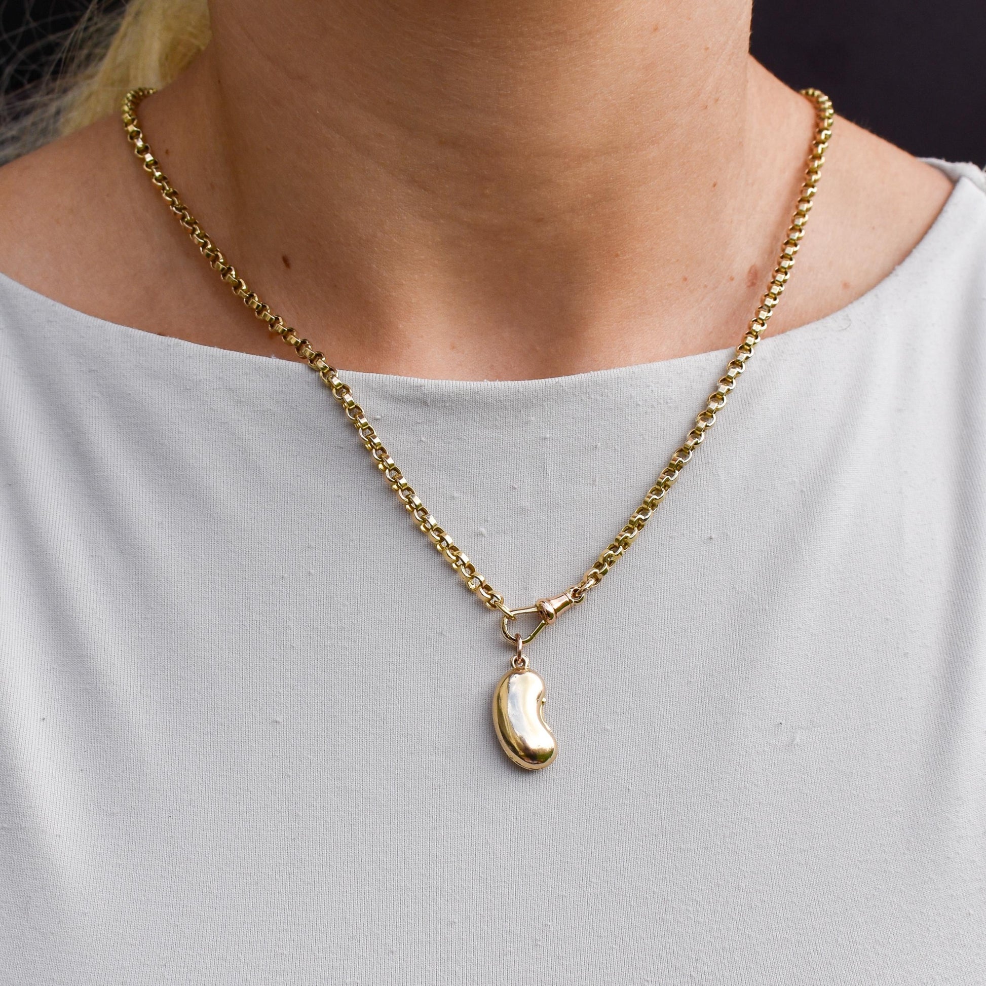 Vintage 9ct Yellow Gold Lucky Bean Charm Pendant | Birimingham 1970