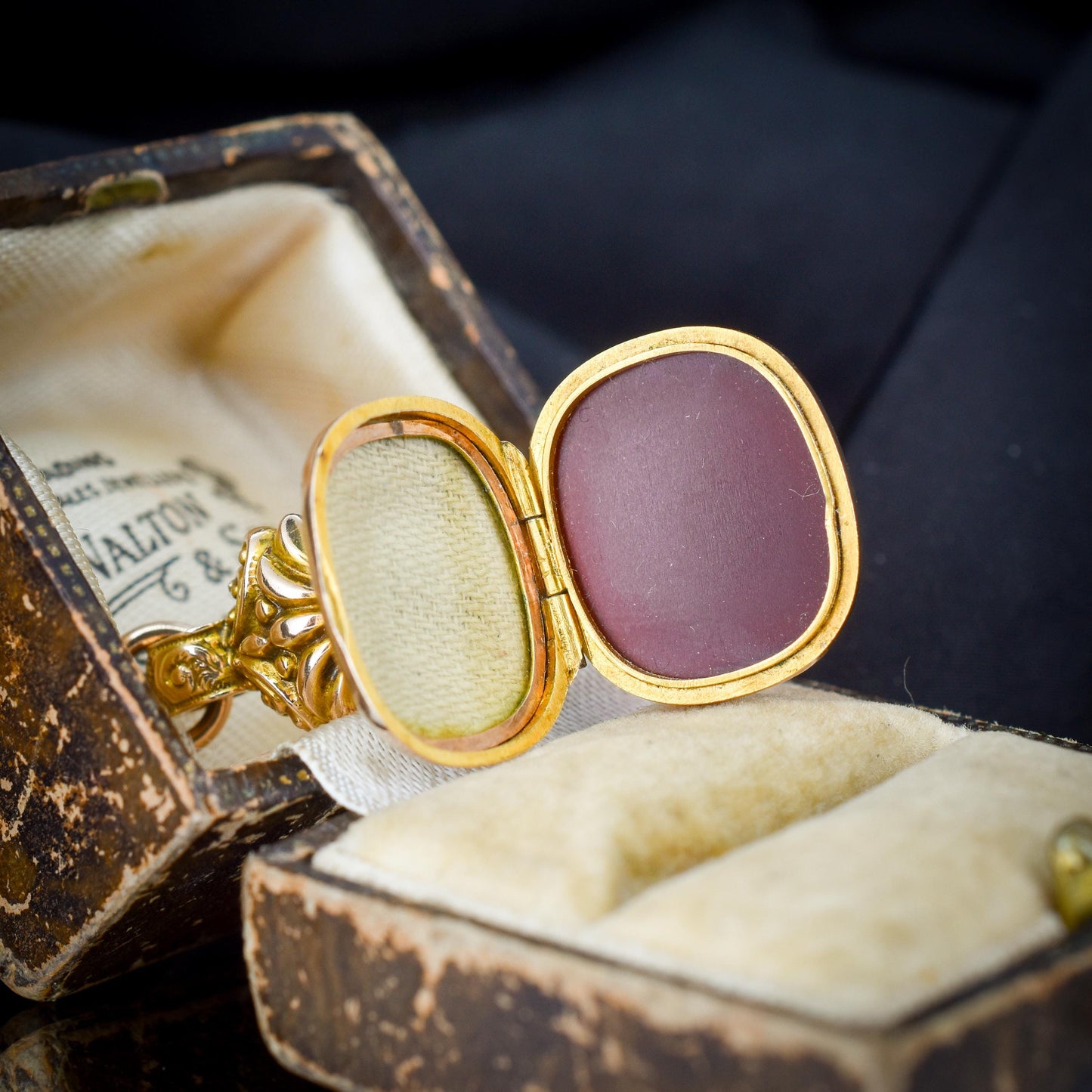 Antique Edwardian Carnelian 9ct Gold Locket Fob | Dated 1910
