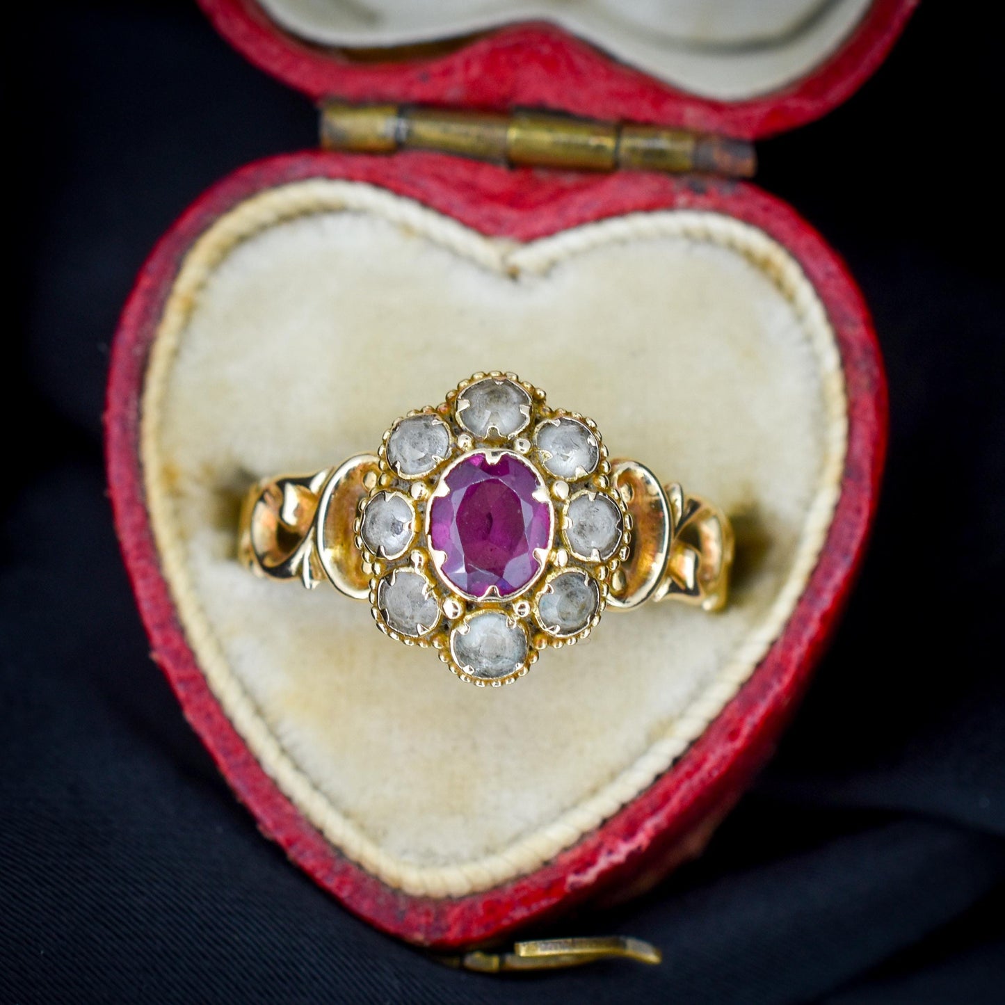 Antique Victorian Garnet and Chrysoberyl 15ct Gold Ring
