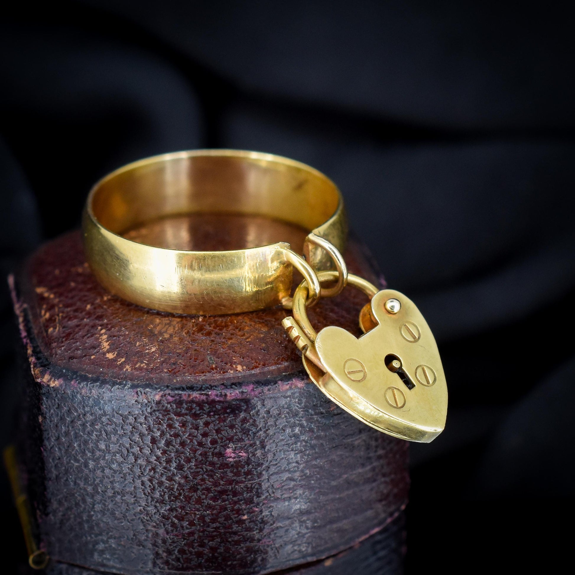 Antique Heart Padlock Drop 9ct Gold Band Ring