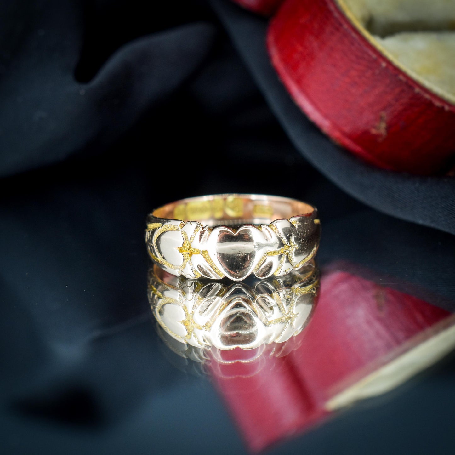 Antique Victorian 9ct Gold Fancy Love Heart Band Ring | Chester 1899