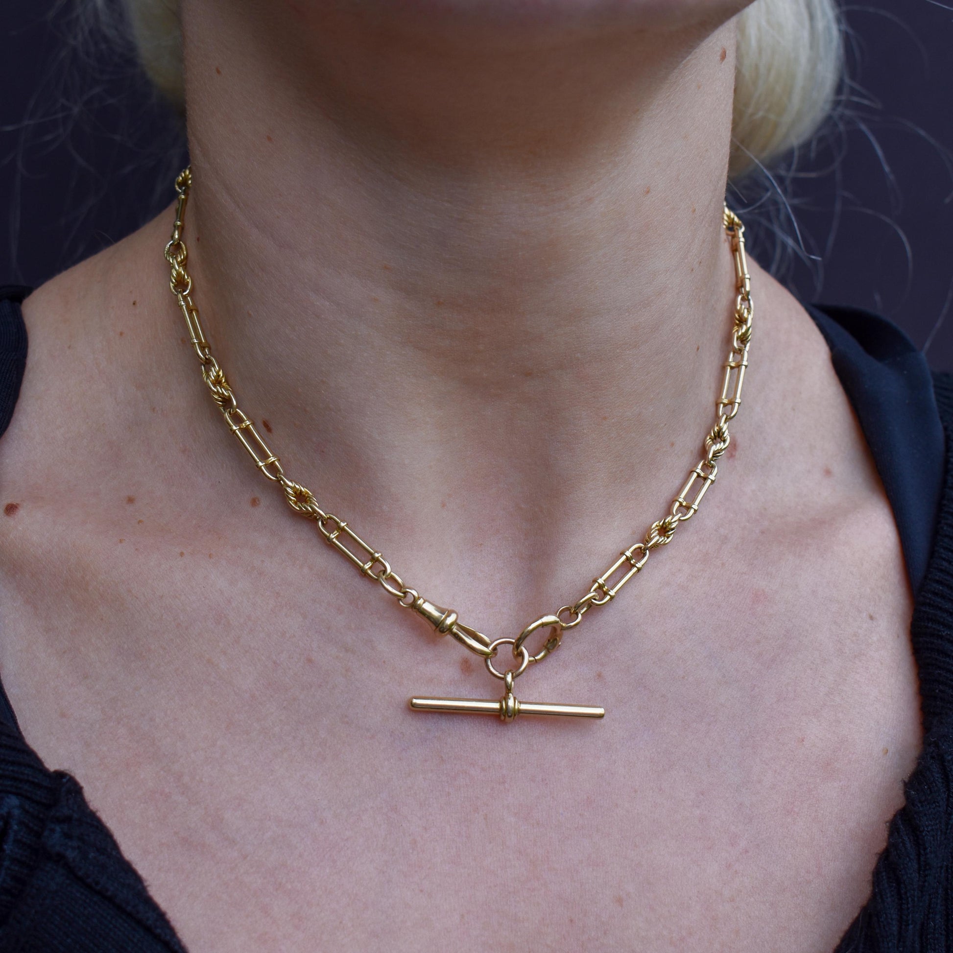 Antique Chester '1919' 18ct Yellow Gold Trombone and Love Knot Chain Necklace | 15"