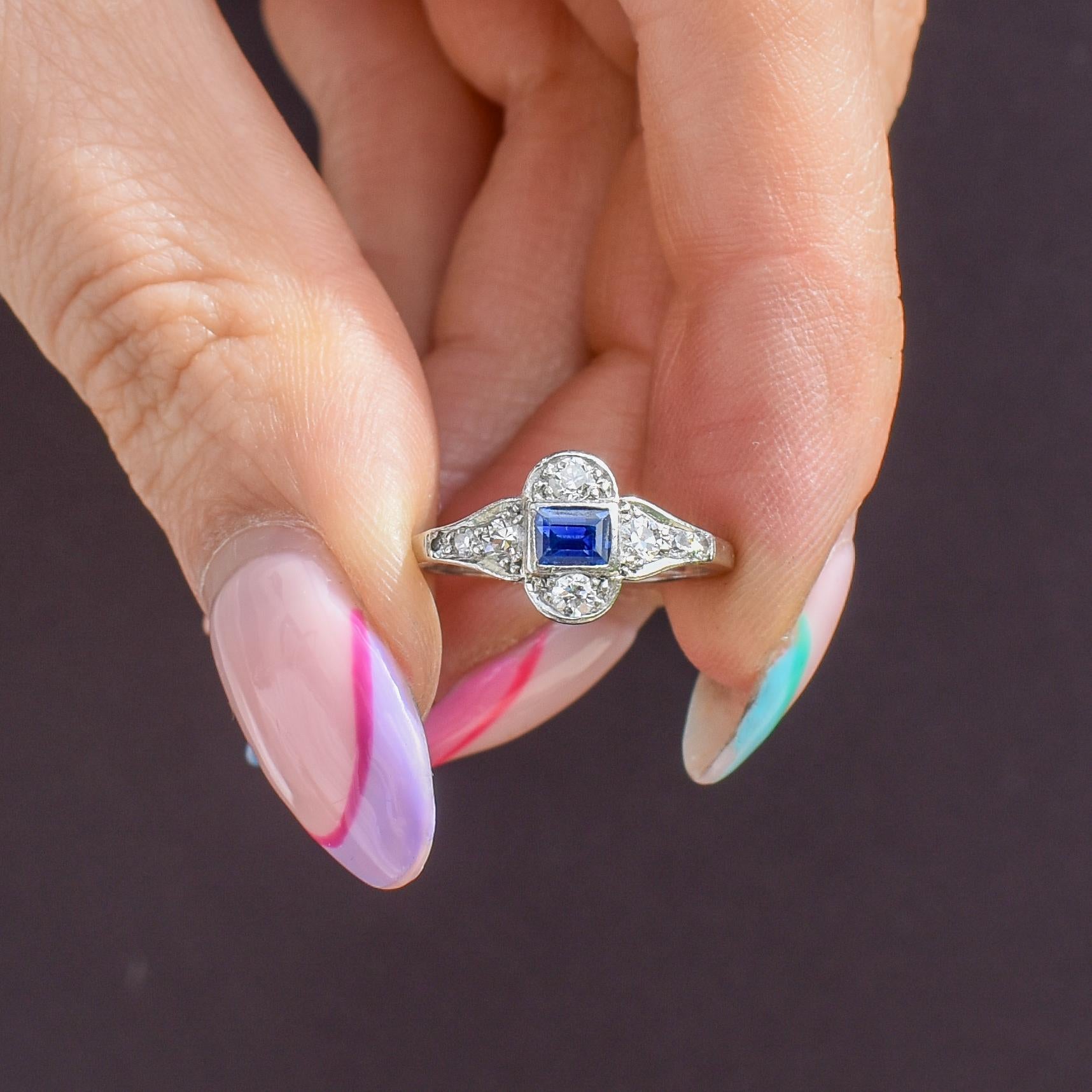Art Deco Blue Sapphire and Diamond Platinum Ring