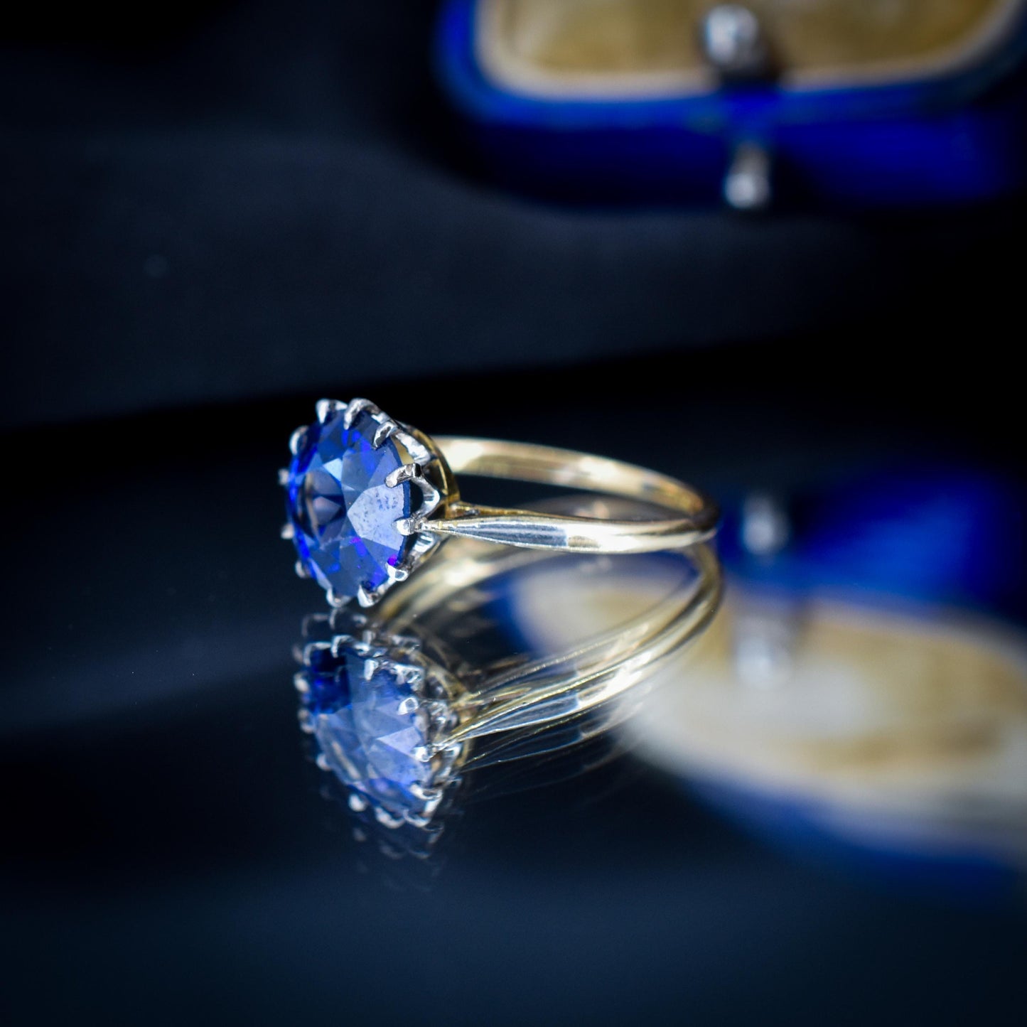 Vintage 2.60ct Round Sapphire Solitaire 18ct Gold Ring