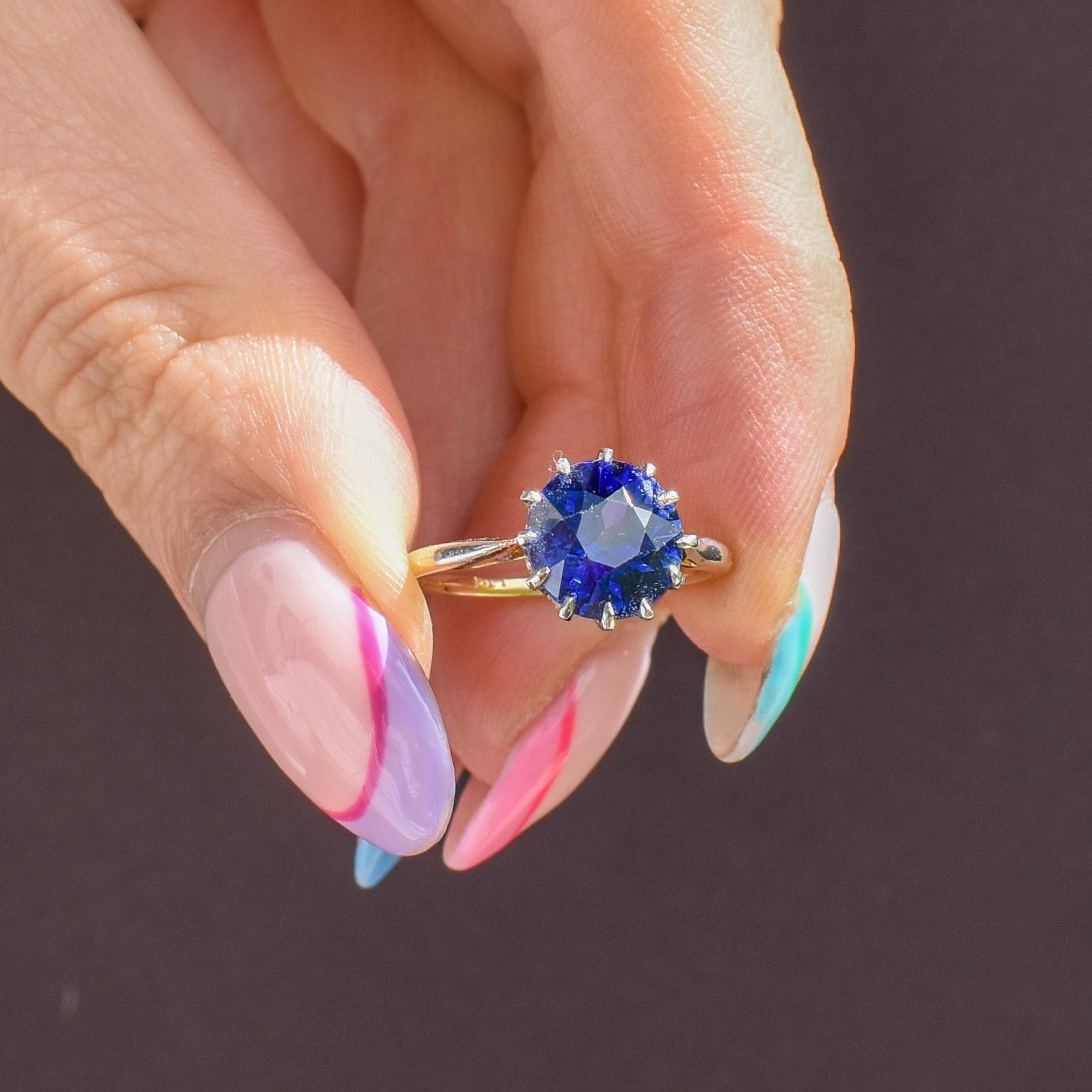 Vintage 2.60ct Round Sapphire Solitaire 18ct Gold Ring