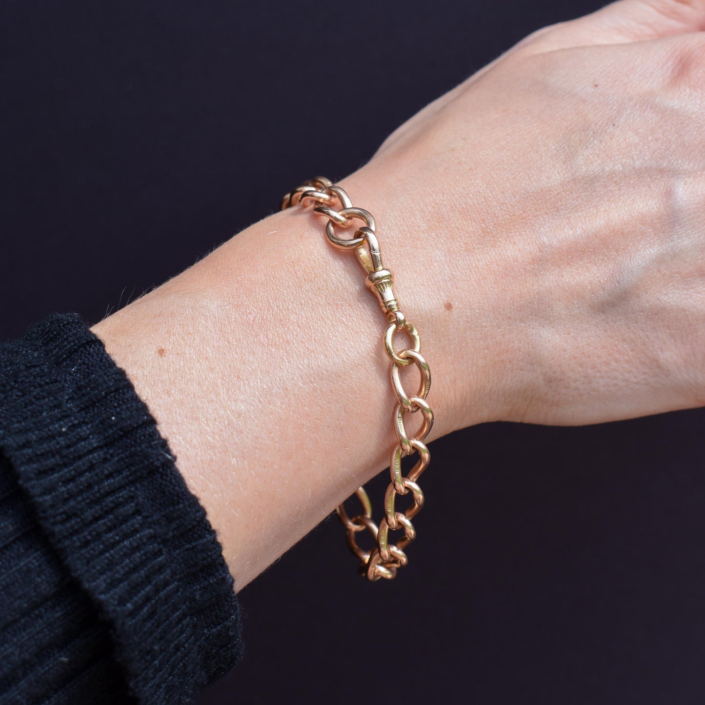 Antique 15ct Gold Oval Curb Bracelet with Dog Clip | 8"