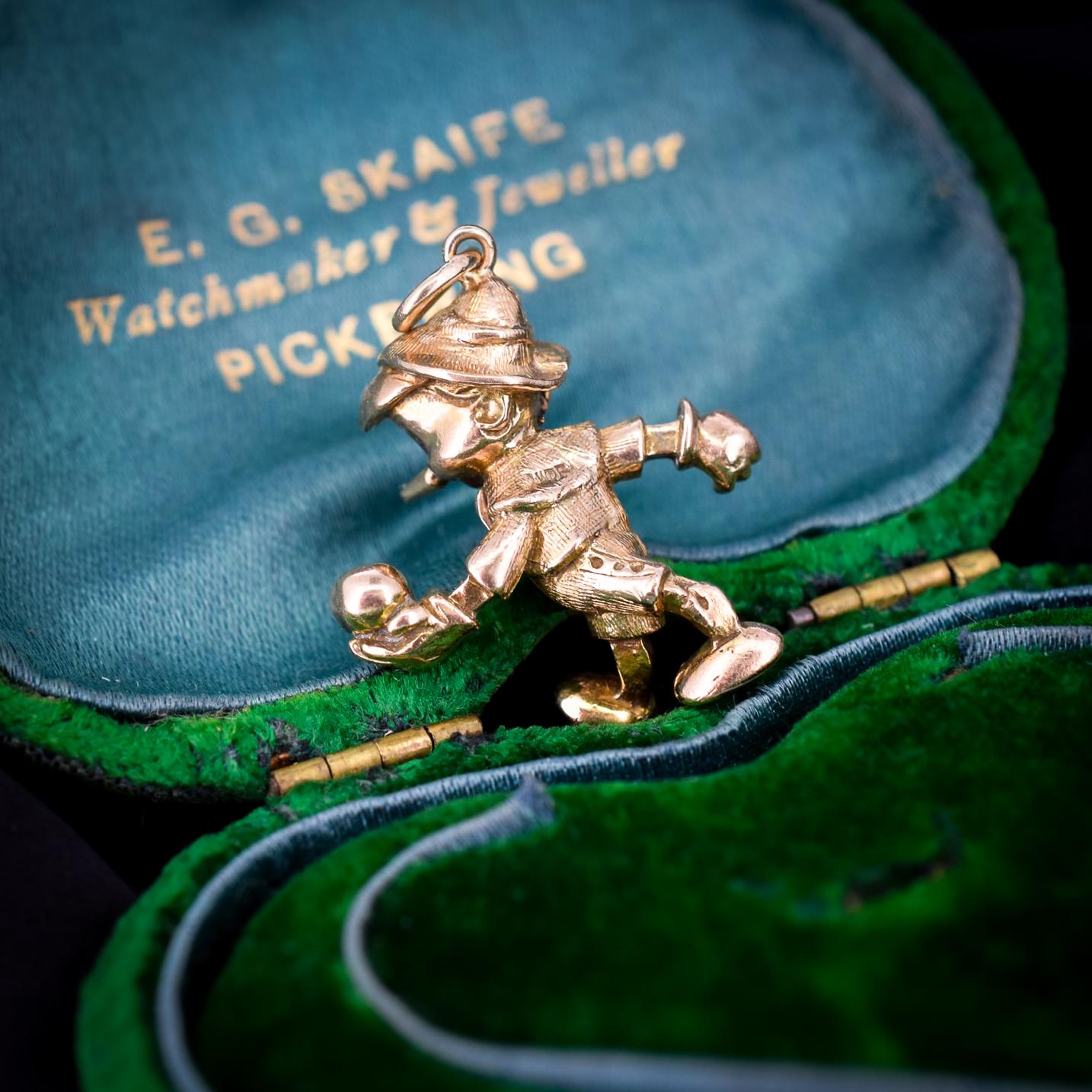 Vintage 9ct Solid Gold Disney Pinocchio with Ruby Eyes Charm Pendant