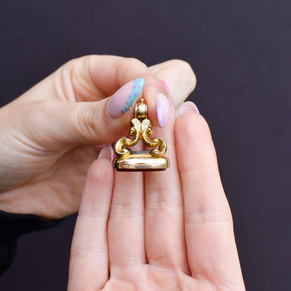 Antique 'HONORE ET VIRTUTE' Agate 9ct Gold Locket Fob | Dated 1913