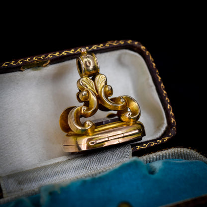 Antique 'HONORE ET VIRTUTE' Agate 9ct Gold Locket Fob | Dated 1913