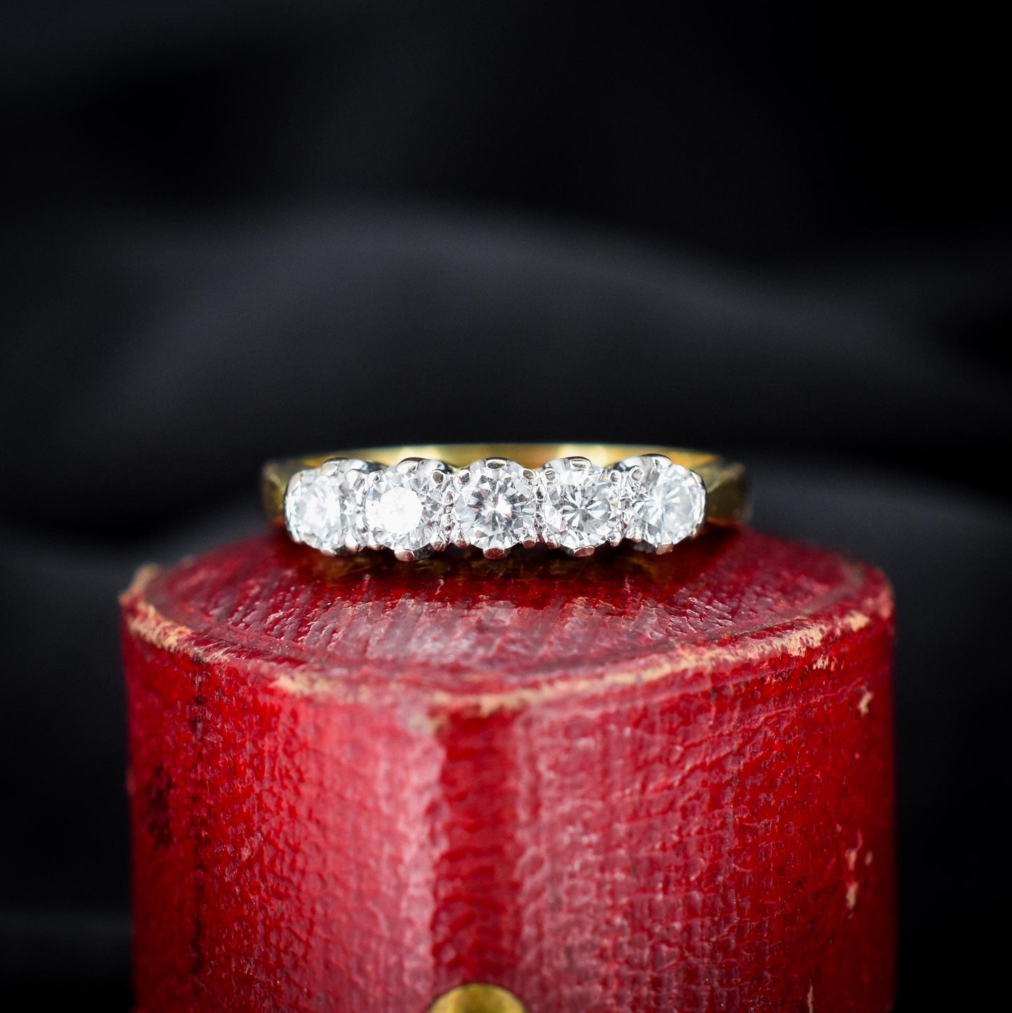 Vintage Diamond Five Stone 18ct Yellow Gold Ring Band