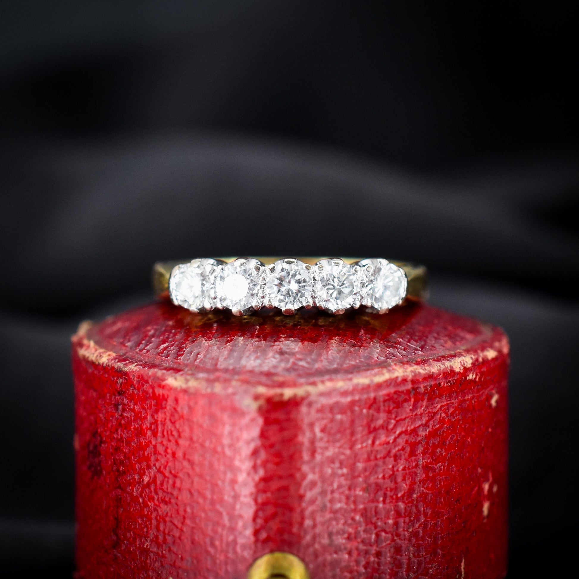 Vintage Diamond Five Stone 18ct Yellow Gold Ring Band