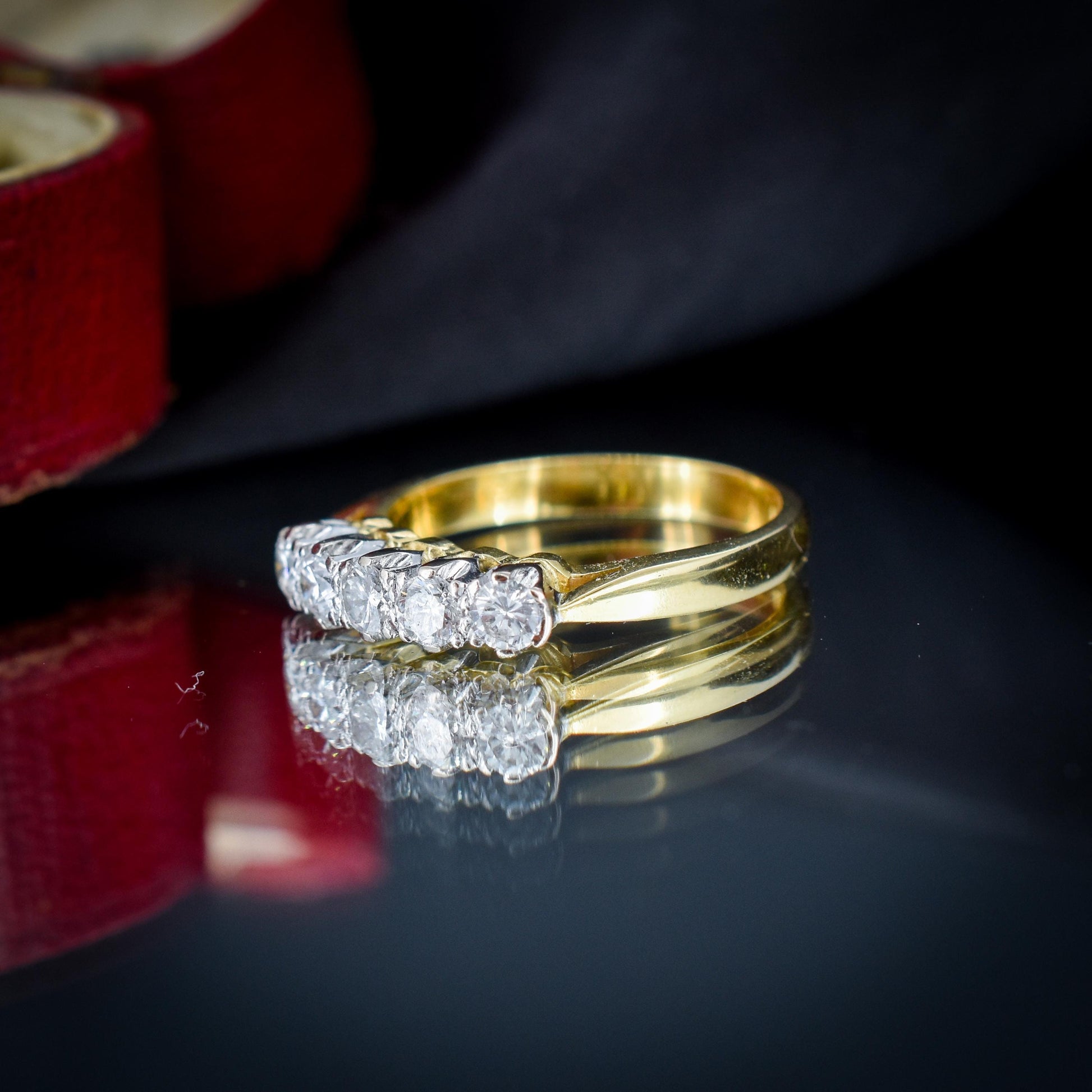 Vintage Diamond Five Stone 18ct Yellow Gold Ring Band