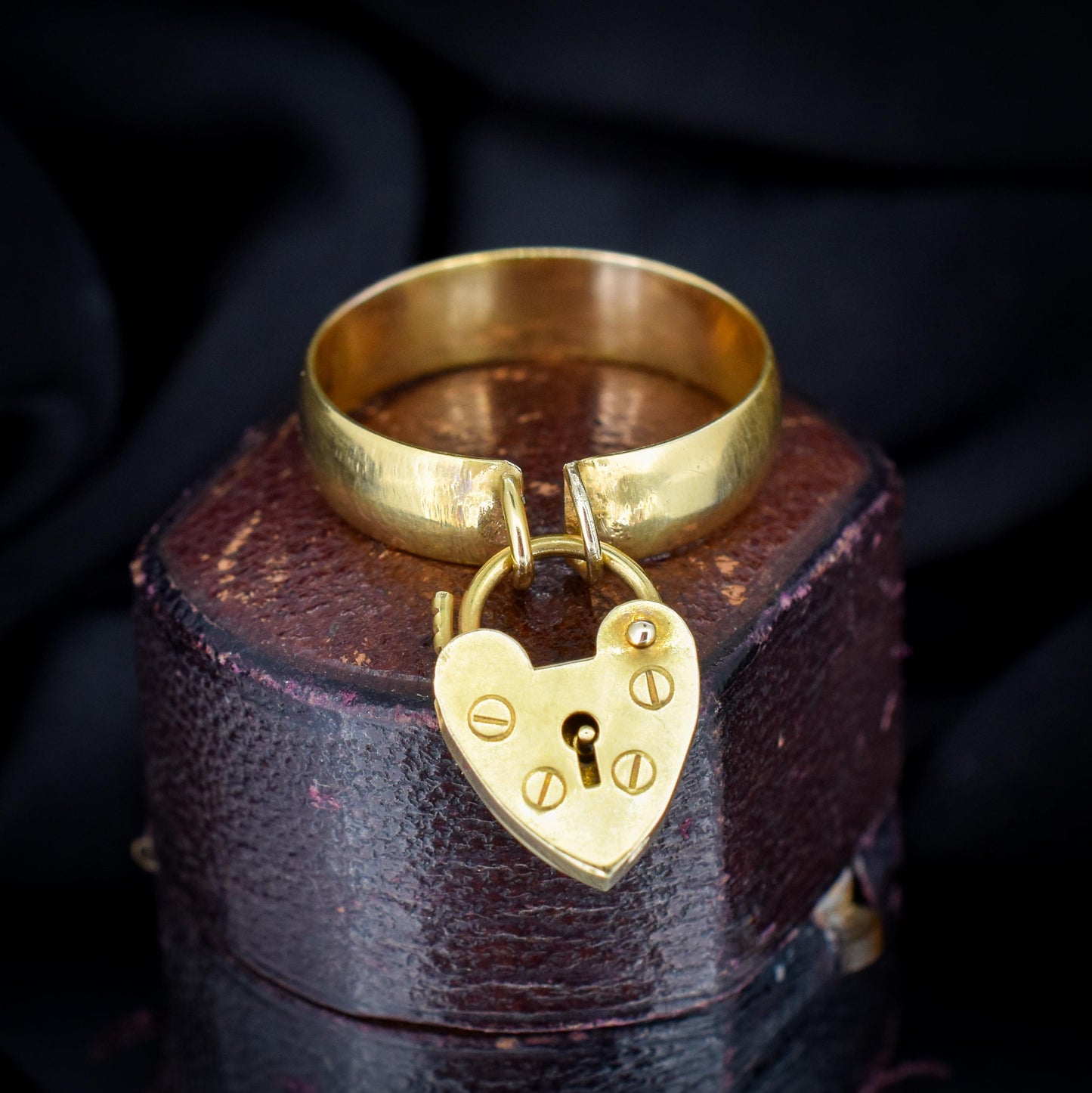 Antique Heart Padlock Drop 9ct Gold Band Ring