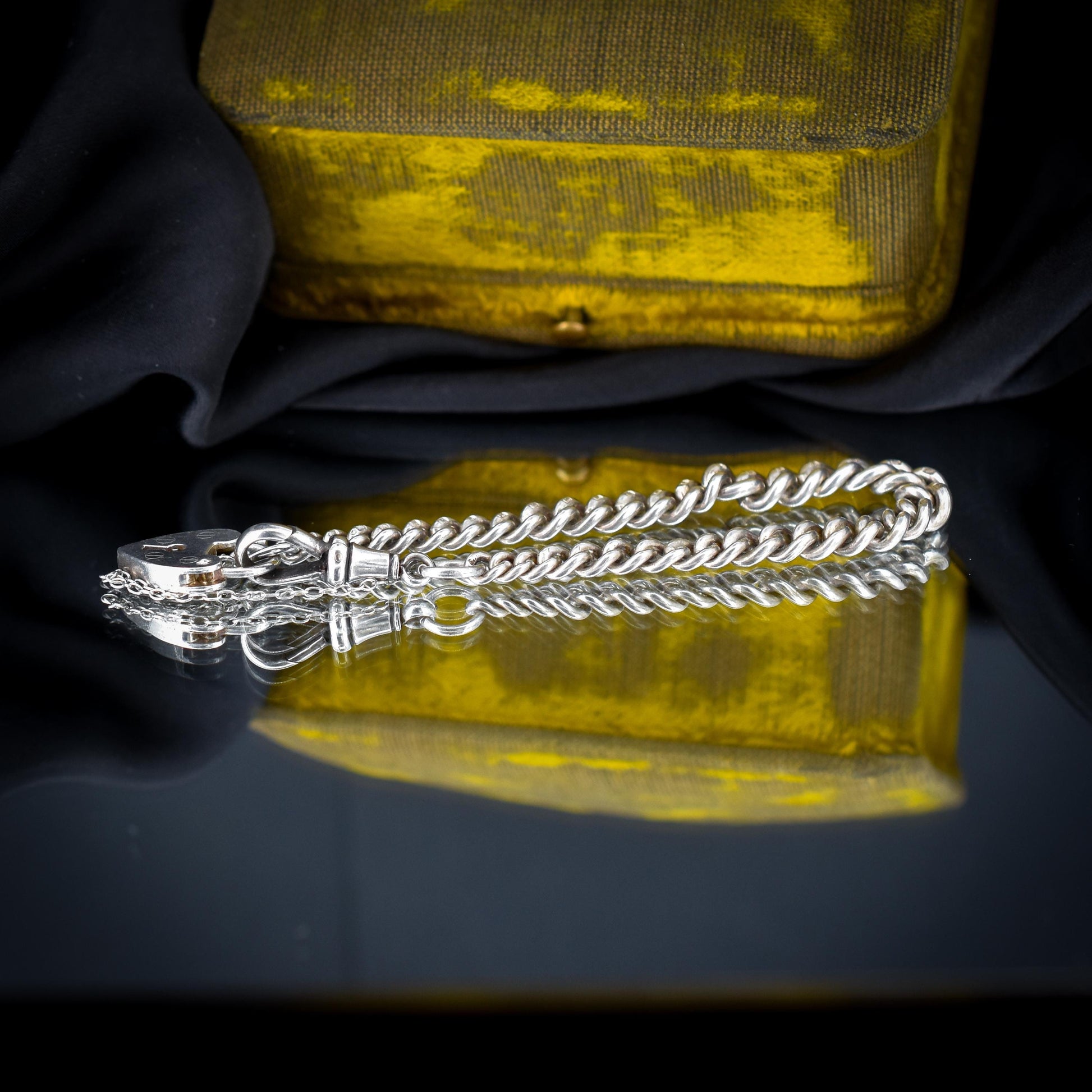 Antique Graduated Curb Sterling Silver Bracelet with Dog Clip and Heart Padlock | 7"