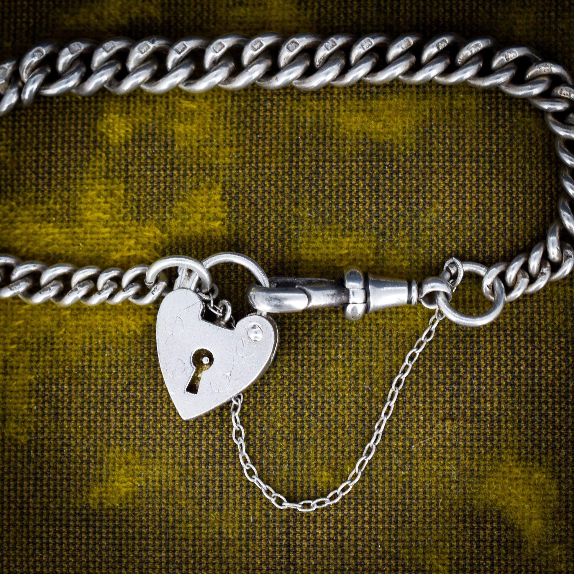Antique Graduated Curb Sterling Silver Bracelet with Dog Clip and Heart Padlock | 7"