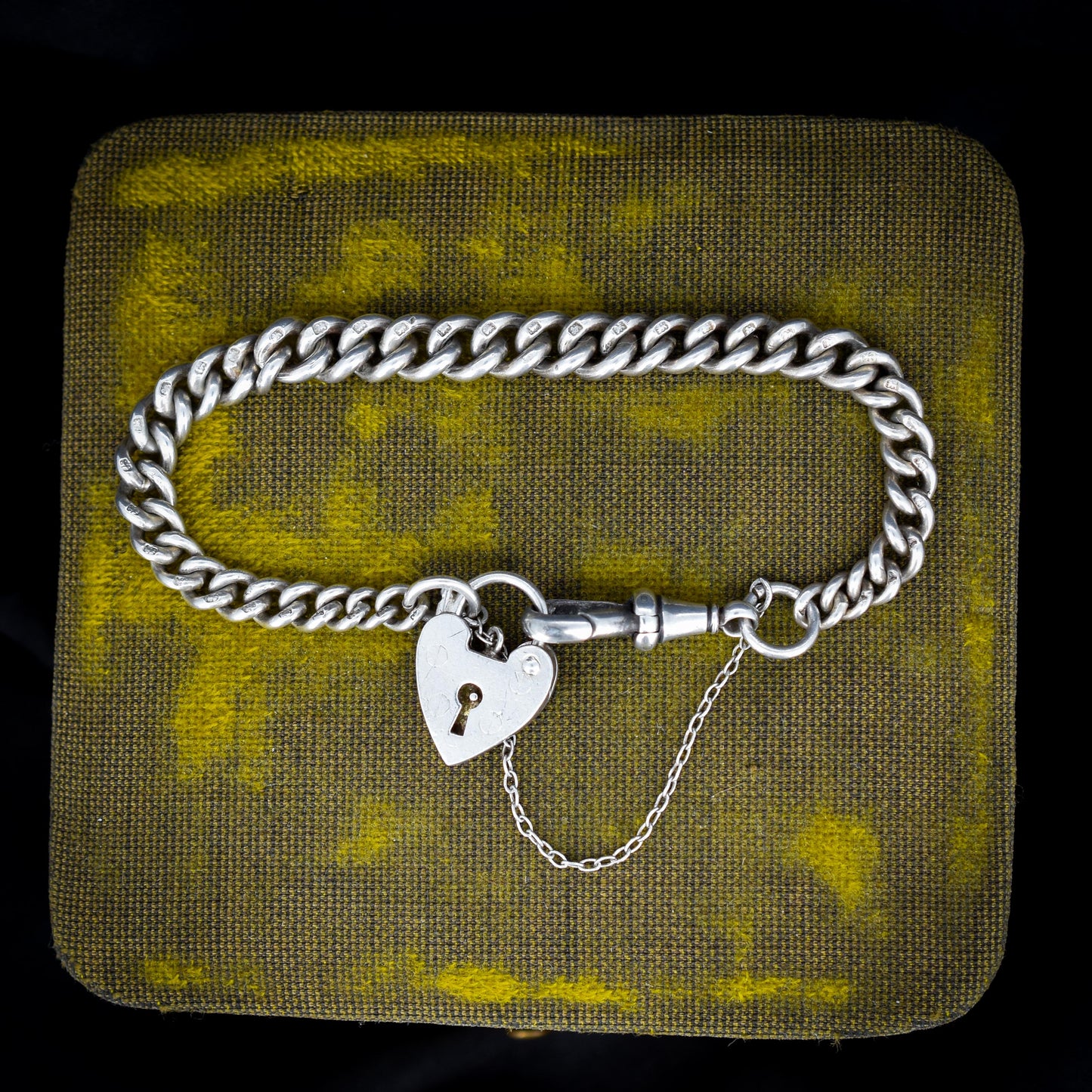 Antique Graduated Curb Sterling Silver Bracelet with Dog Clip and Heart Padlock | 7"