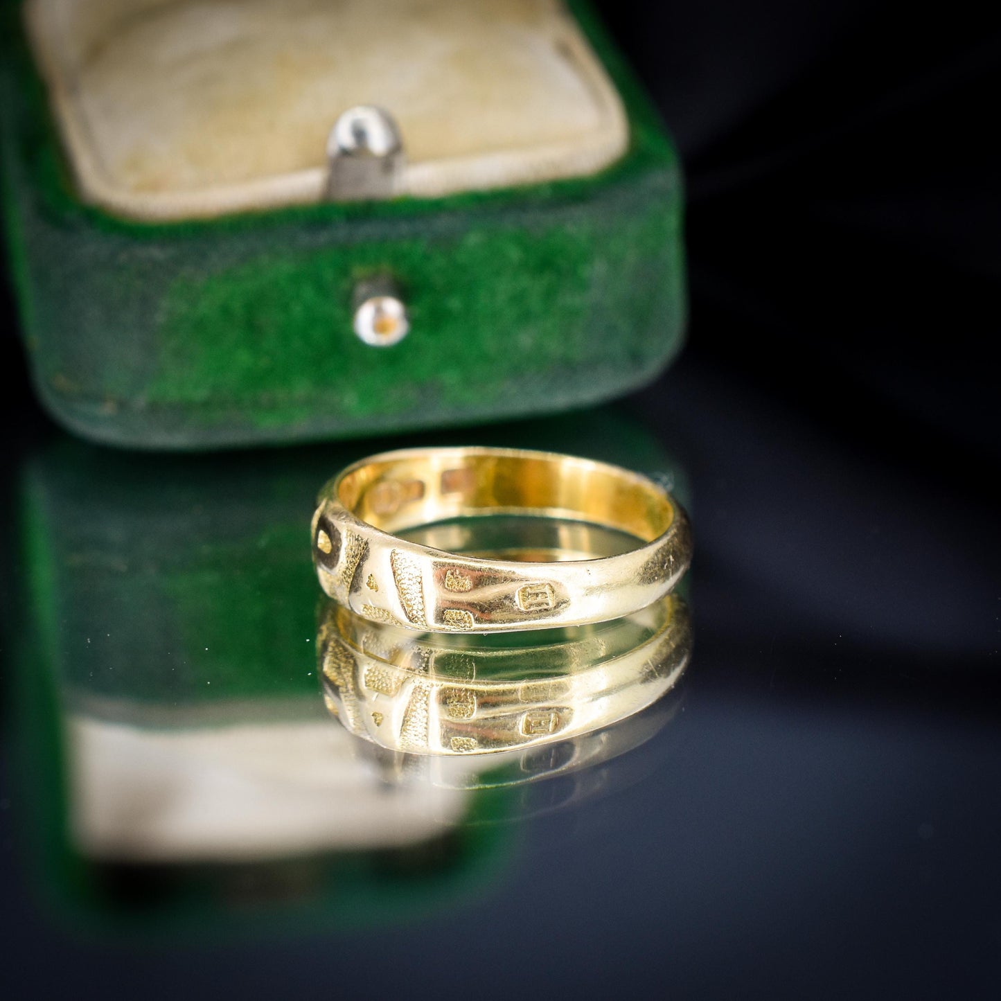 Antique Mizpah 18ct Gold Band Ring