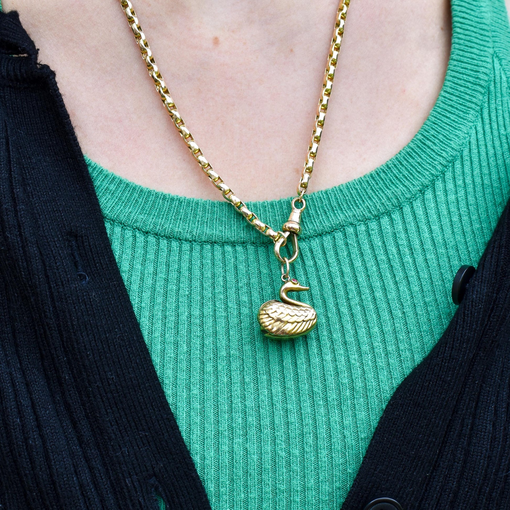 Vintage Swan Bird with Ruby Eyes 9ct Yellow Gold Charm Pendant