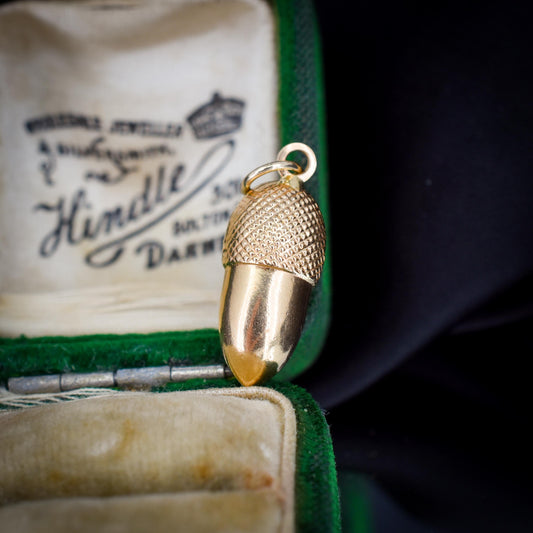 Vintage 18ct Gold Acorn Charm Pendant