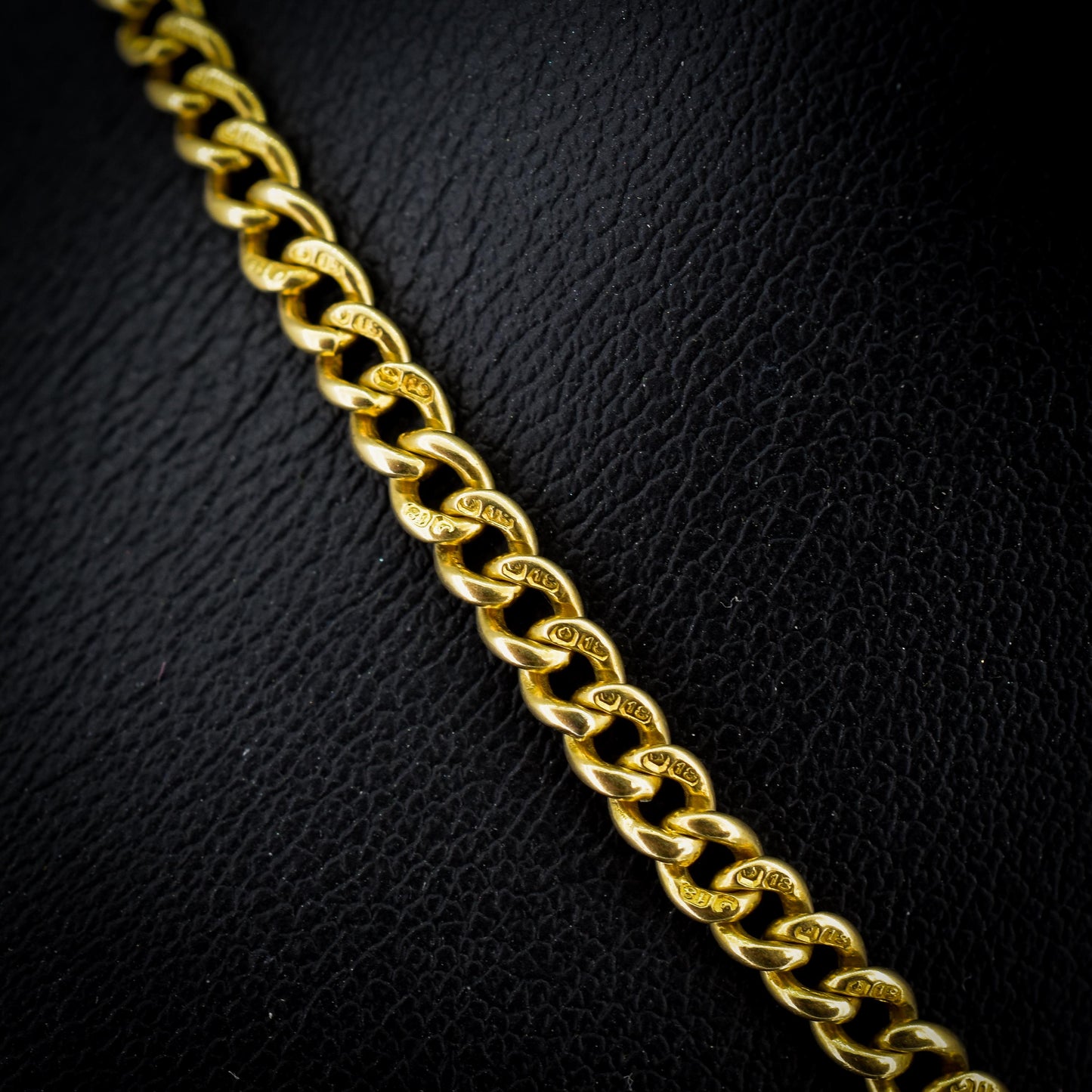 Antique 18ct Yellow Gold Curb Link Chain Necklace with Double Dog Clip Fastening - 13.75"