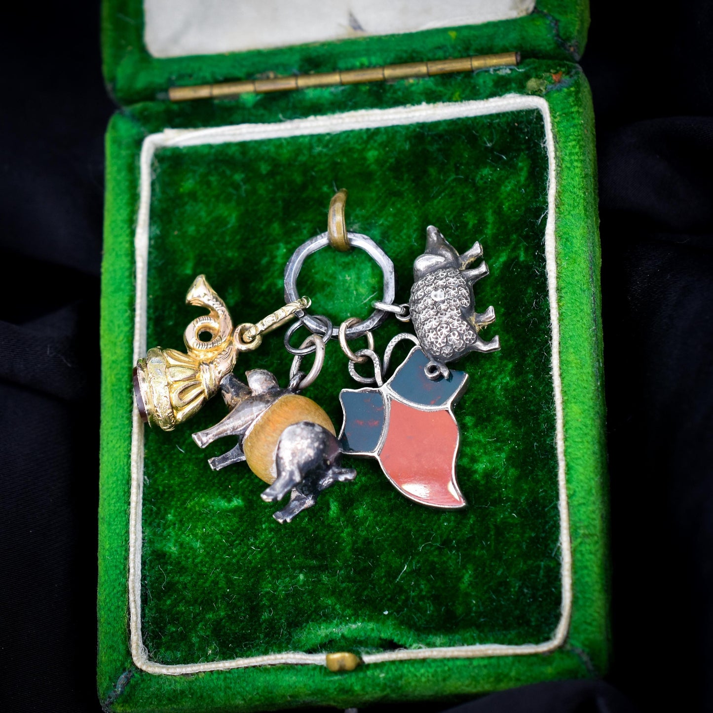 Antique Silver Lucky Charms on Split Ring (Pig, Ivy, Bugle)