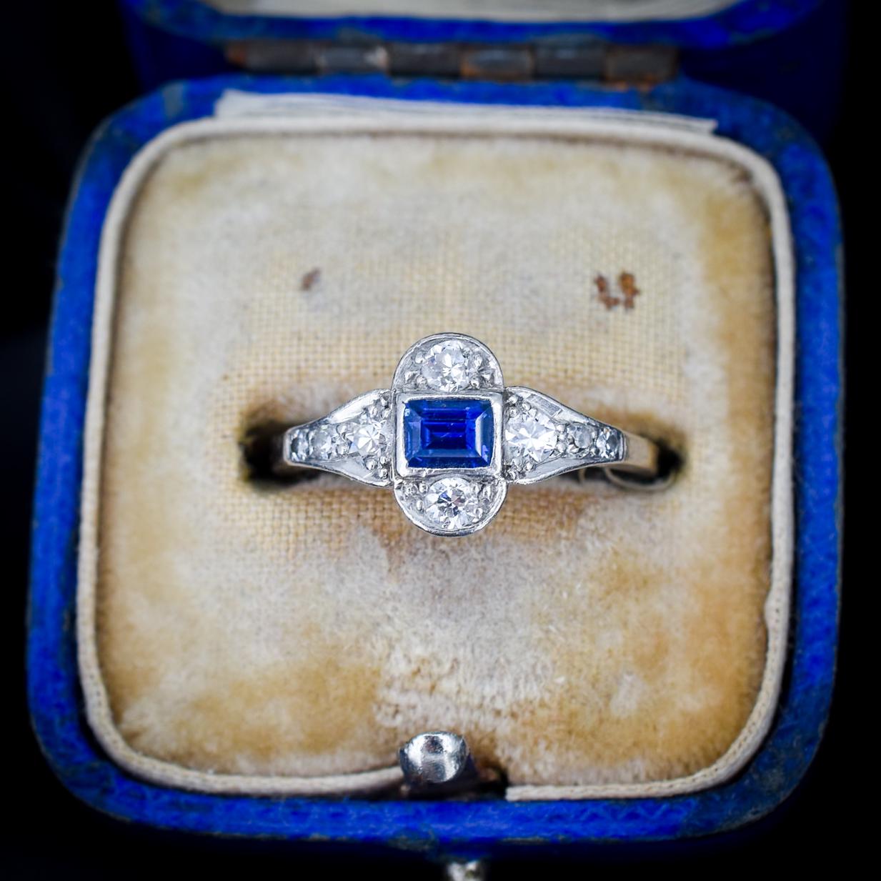 Art Deco Blue Sapphire and Diamond Platinum Ring
