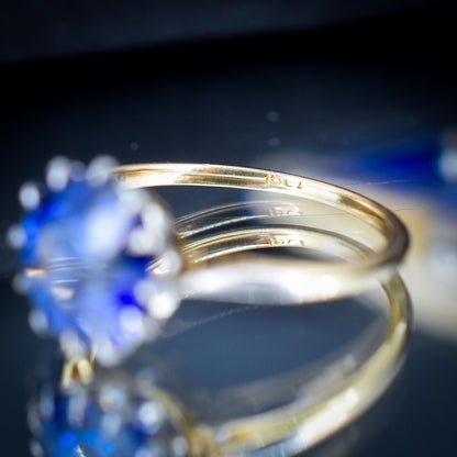 Vintage 2.60ct Round Sapphire Solitaire 18ct Gold Ring