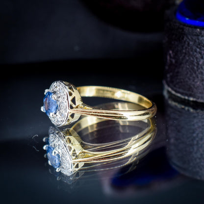 Vintage Blue Sapphire and Diamond Round Cluster Halo 18ct Gold Ring