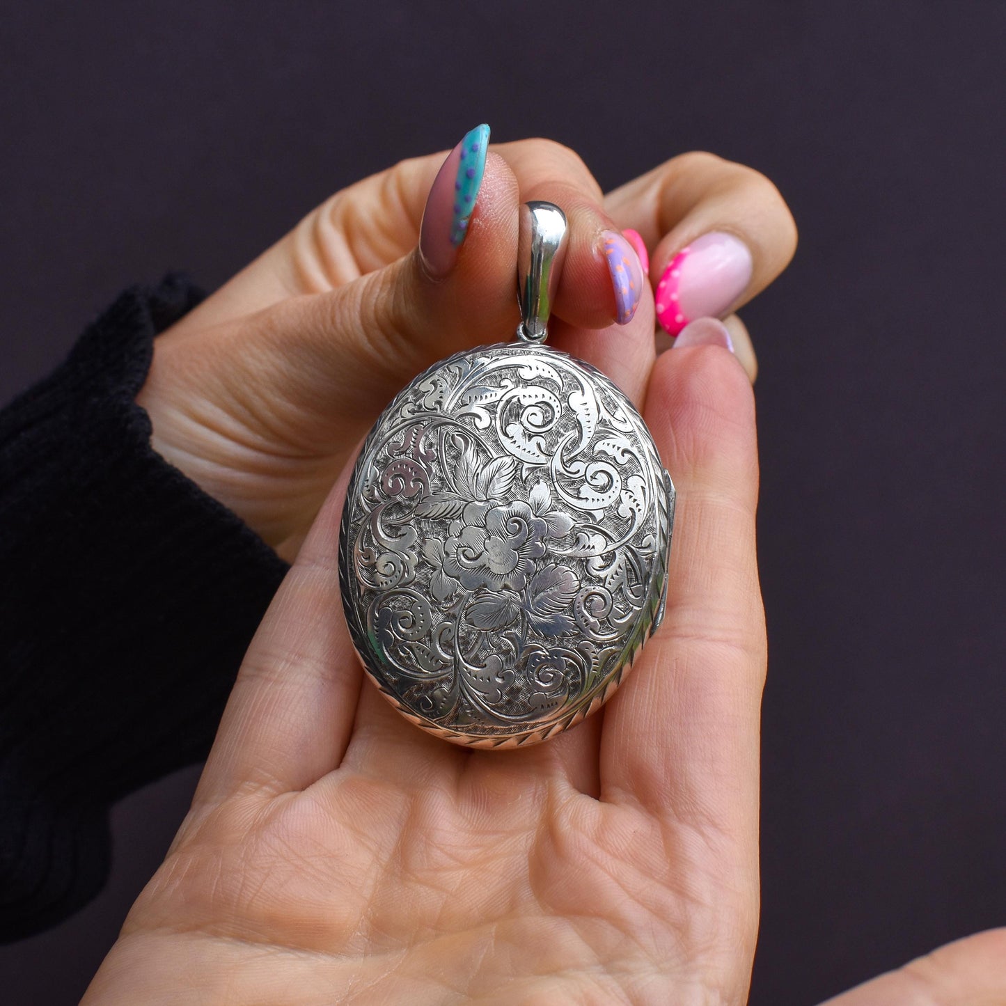 Antique Victorian Sterling Silver Oval Engraved Photo Locket Pendant