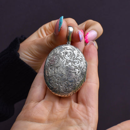 Antique Victorian Sterling Silver Oval Engraved Photo Locket Pendant