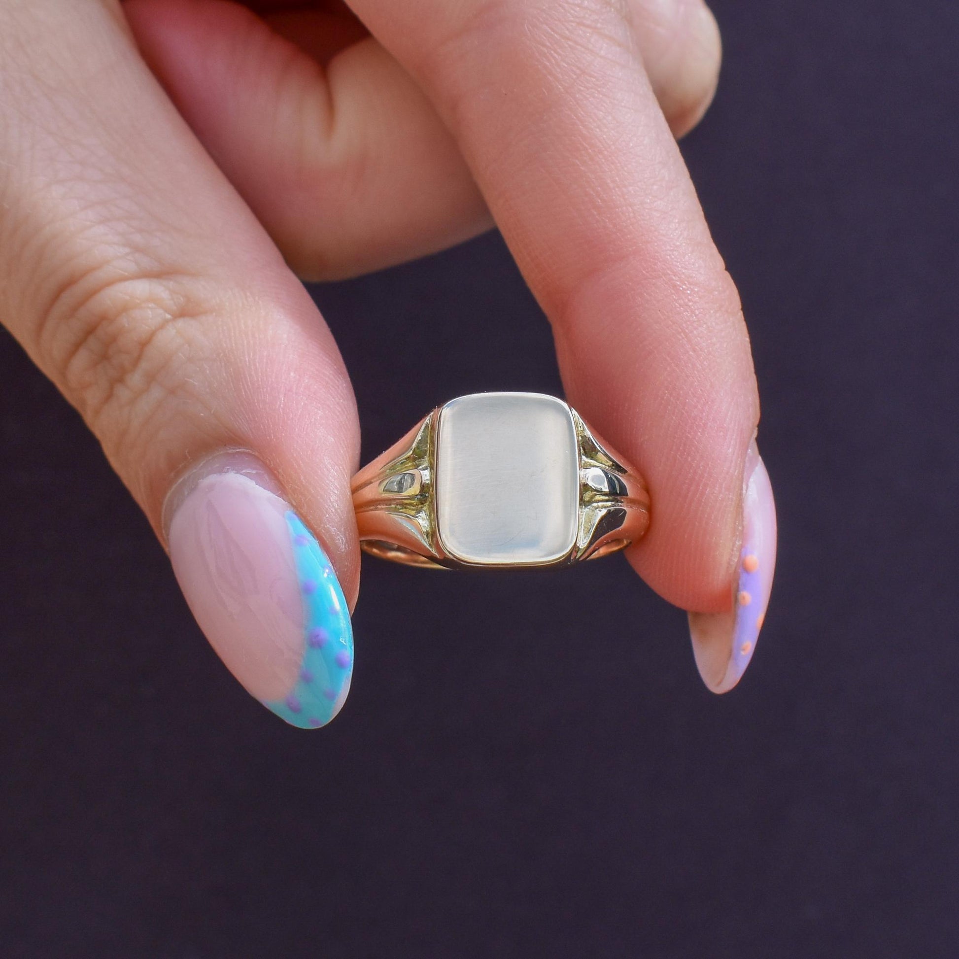 Vintage Solid 9ct Gold Plain Rectangle Signet Ring | Birmingham 1971
