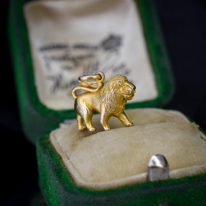 Vintage 9ct Yellow Gold Lion Animal Charm Pendant | Dated 1957
