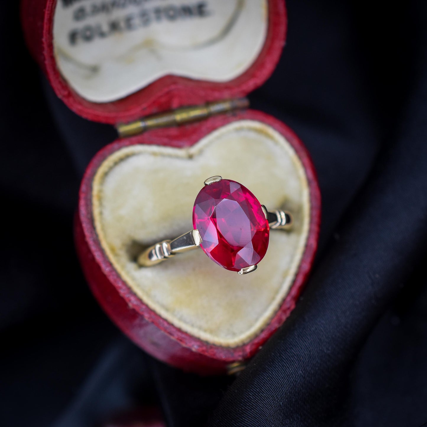 Vintage Art Deco 2.81ct Oval Ruby Solitaire 18ct Gold Ring