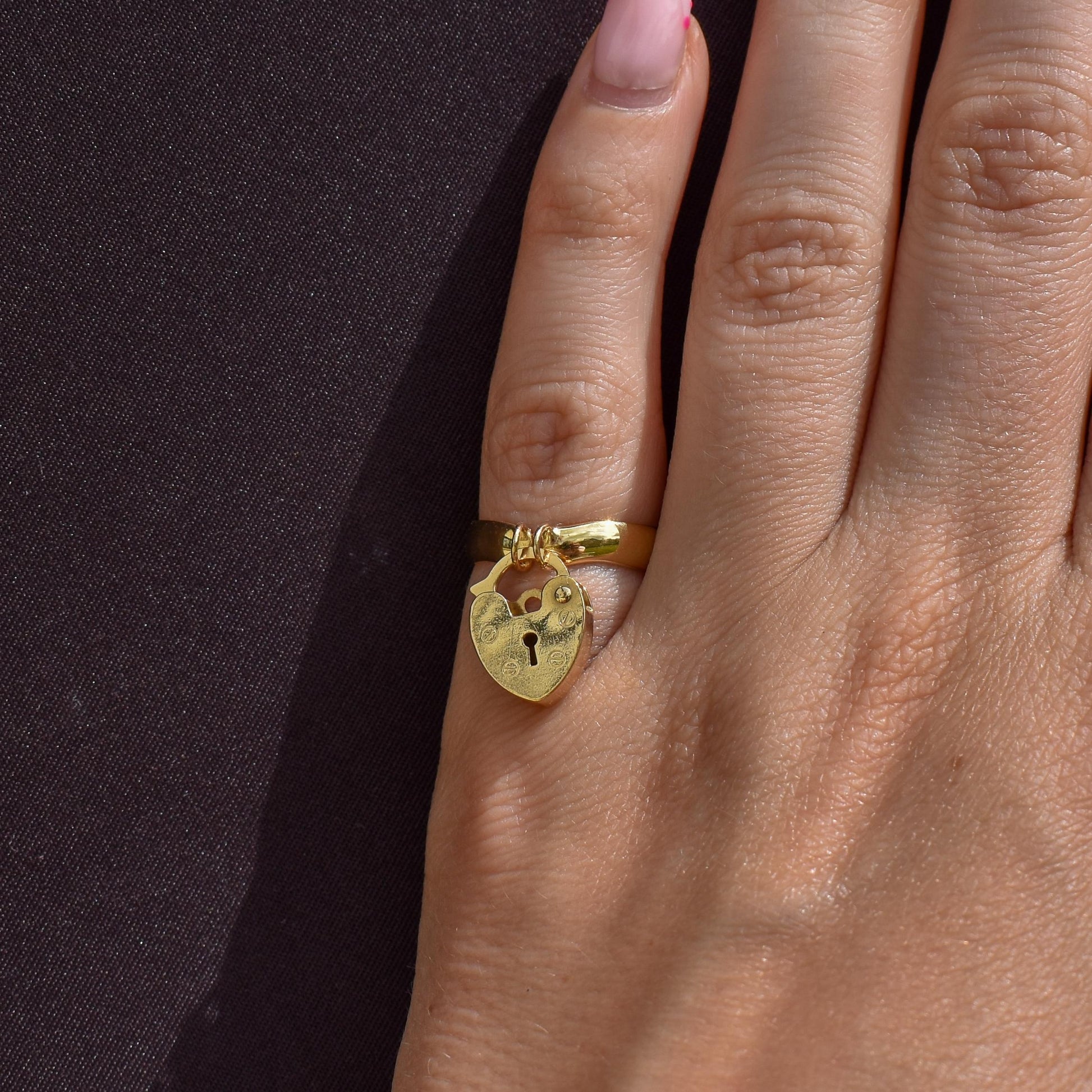 Vintage Heart Padlock Drop 18ct Yellow Gold Band Ring