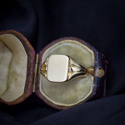 Vintage Solid 9ct Gold Plain Rectangle Signet Ring | Birmingham 1971