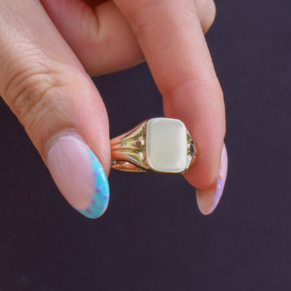Vintage Solid 9ct Gold Plain Rectangle Signet Ring | Birmingham 1971