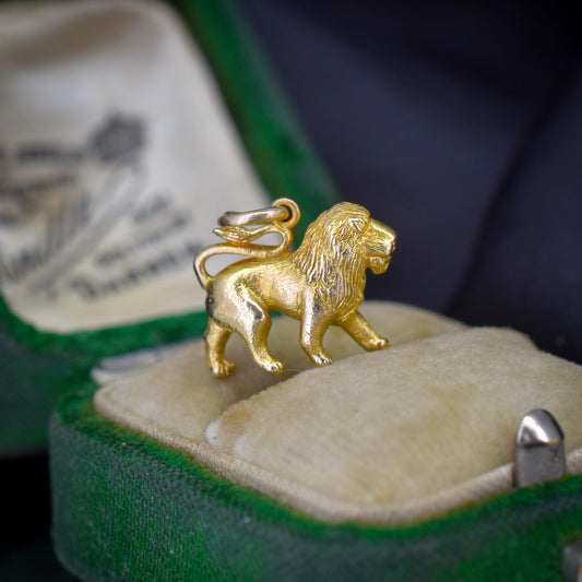 Vintage 9ct Yellow Gold Lion Animal Charm Pendant | Dated 1957