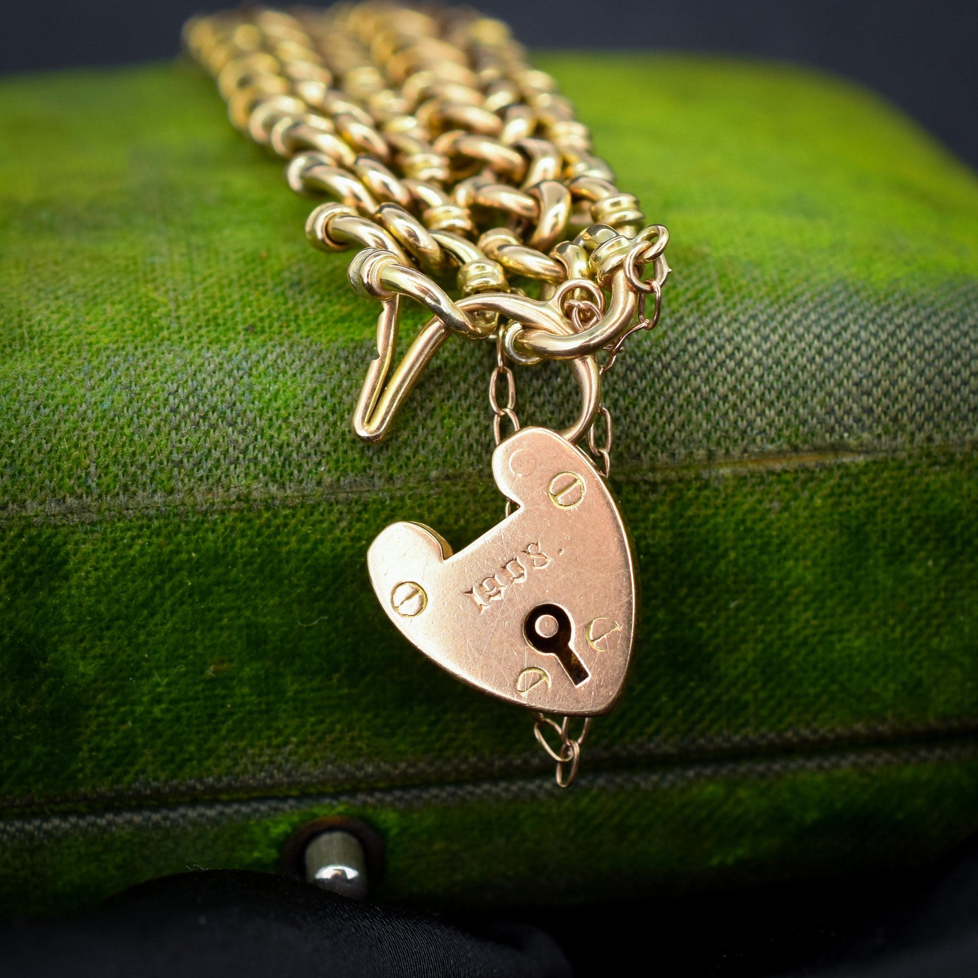 Antique Heart Padlock Fancy Gate 15ct Gold Bracelet