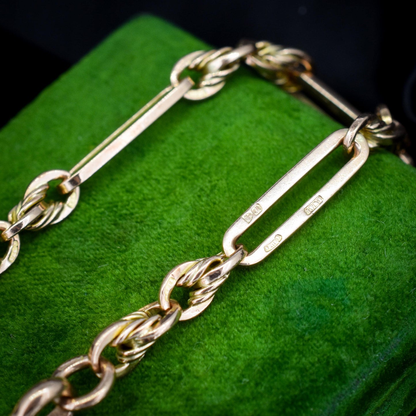 Antique Chester '1912' 9ct Gold Trombone and Love Knot Bracelet with Dog Clip | 7.75"