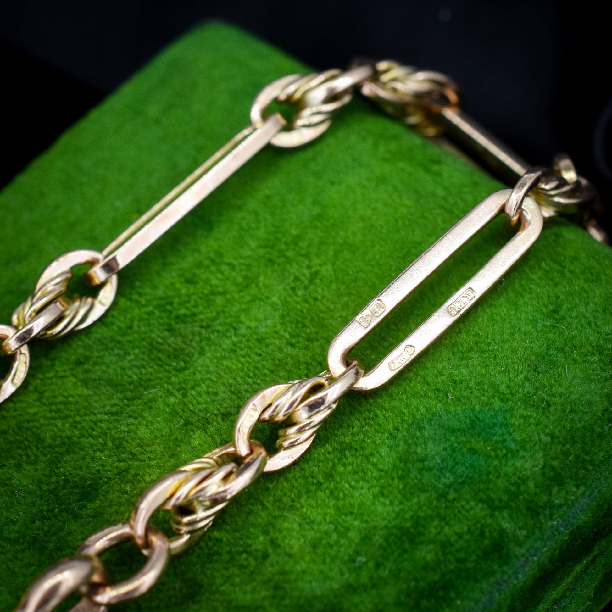 Antique Chester '1912' 9ct Gold Trombone and Love Knot Bracelet with Dog Clip | 7.75"