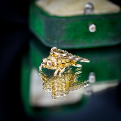 Vintage 9ct Gold Opening Fly Bee Insect Charm Pendant | Dated 1963