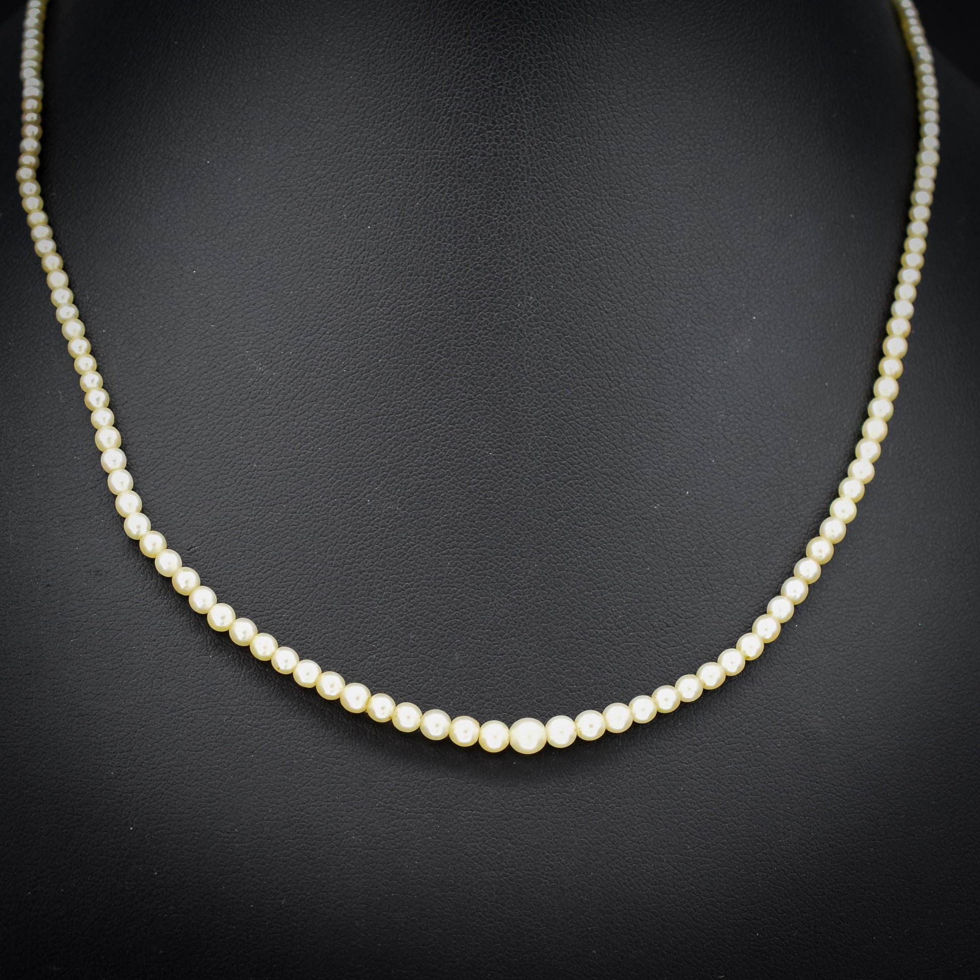 Vintage Pearl 18ct White Gold Diamond Strand Beaded Necklace | 16.5"