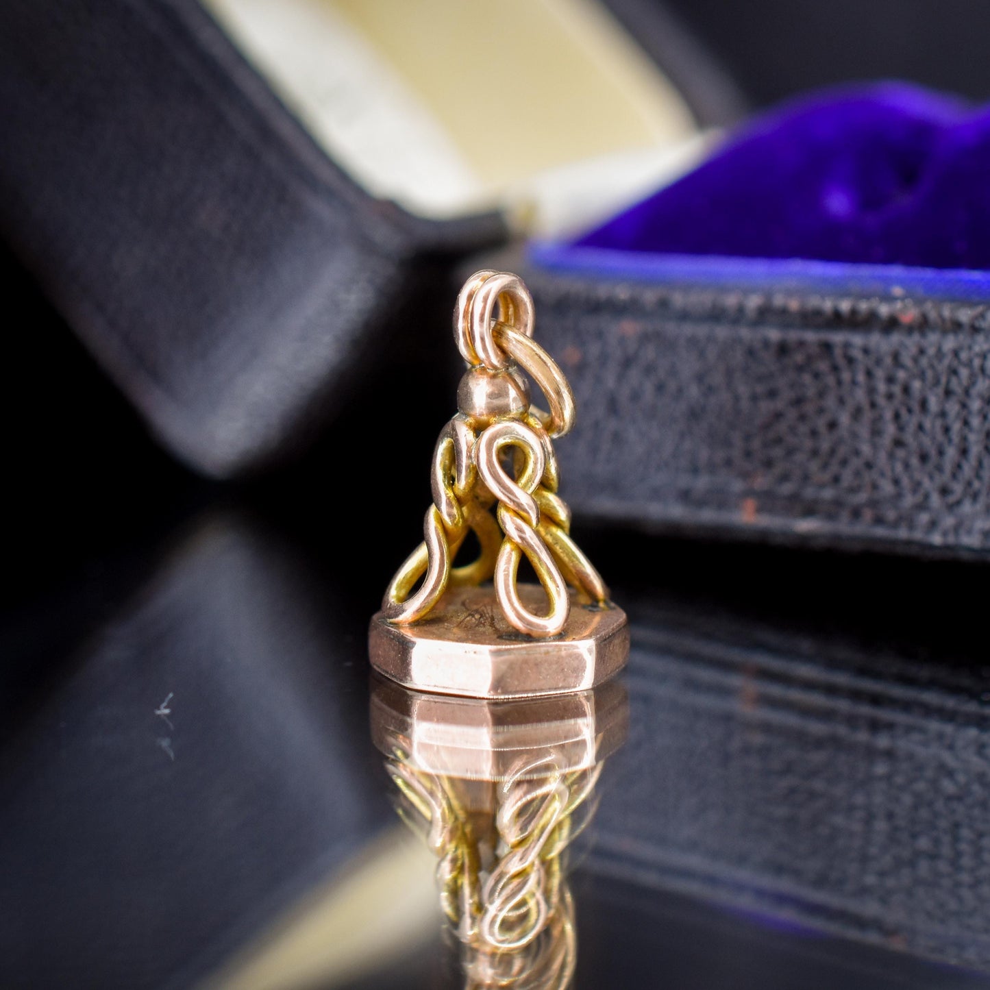 Antique Fancy Infinity 9ct Gold Plain Fob Seal Pendant