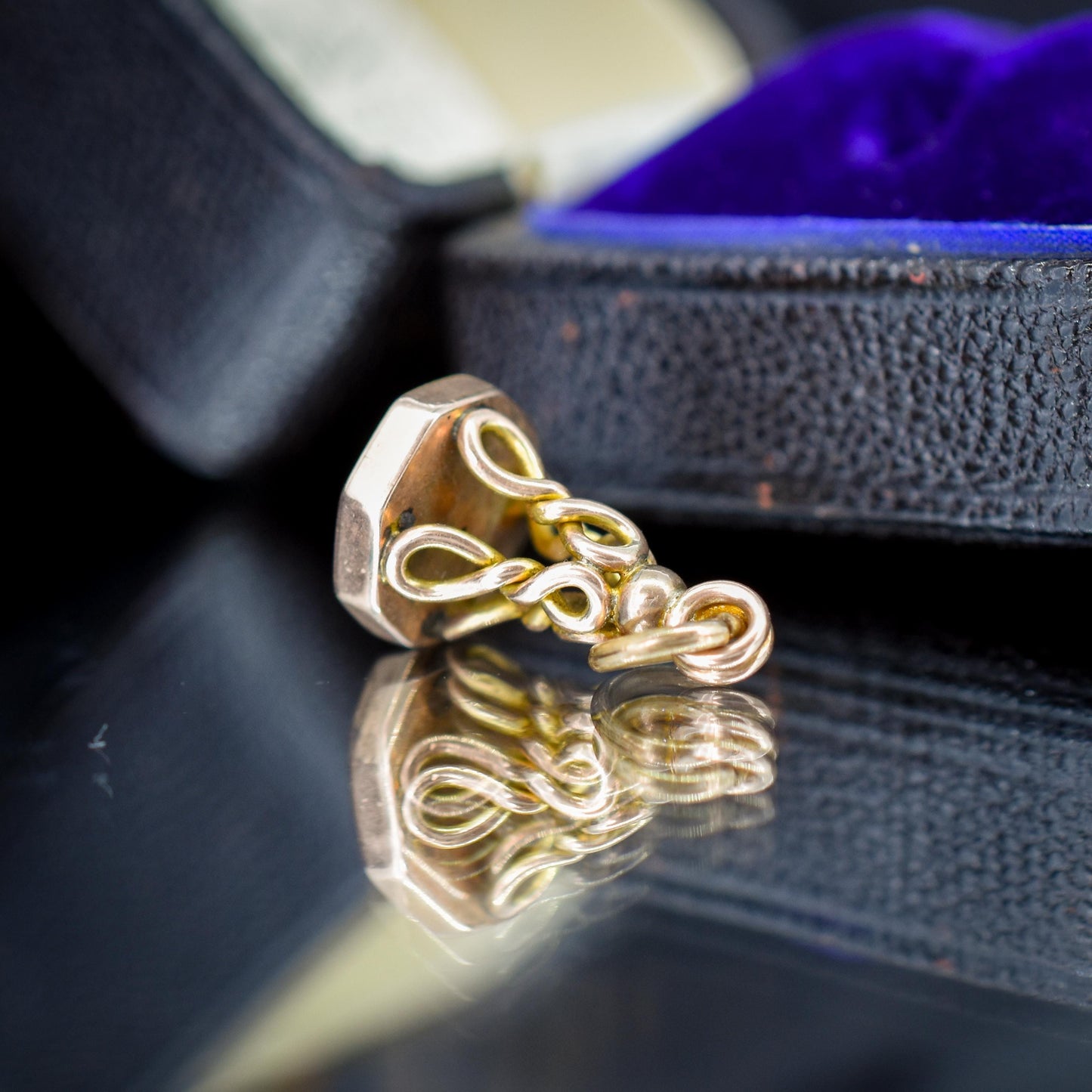 Antique Fancy Infinity 9ct Gold Plain Fob Seal Pendant